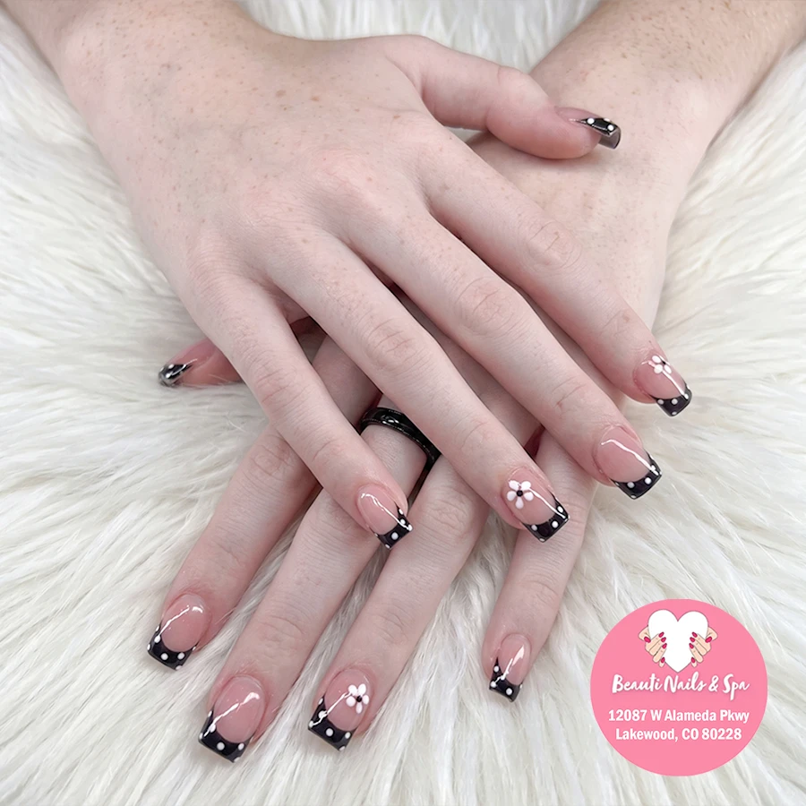 Nail Aug 19